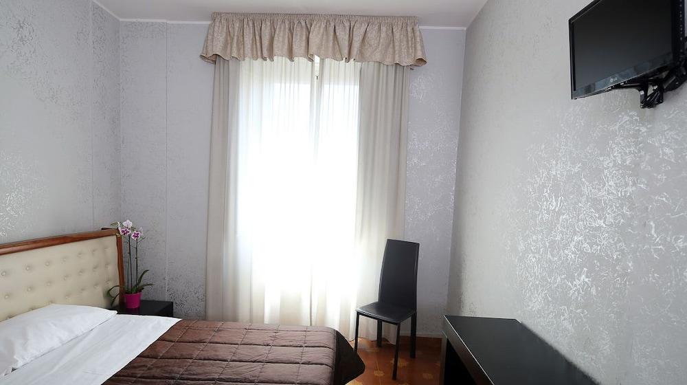 Hotel Roma Room Hotel Roma