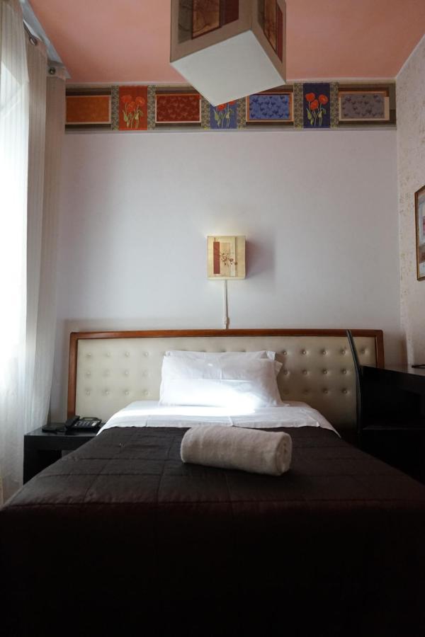 Hotel Roma Room Hotel Rom